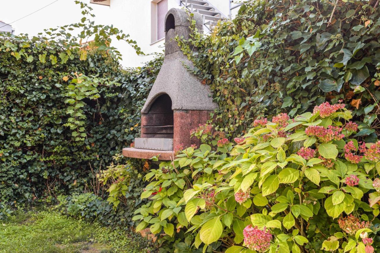 Can Camps Besalu Casa Planta Baja Con Jardin Εξωτερικό φωτογραφία