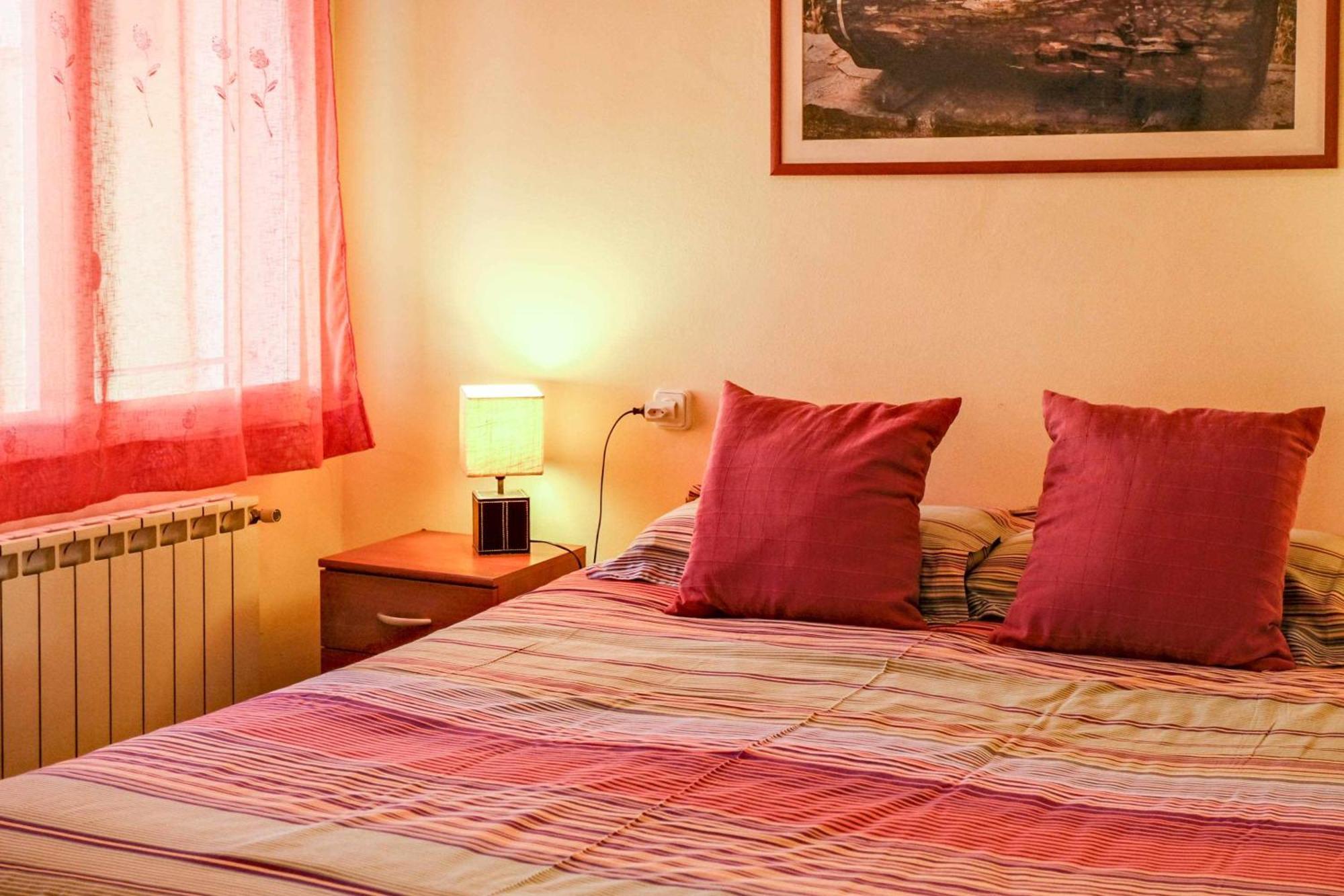 Can Camps Besalu Casa Planta Baja Con Jardin Εξωτερικό φωτογραφία